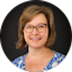Profile photo of Zoe Evans