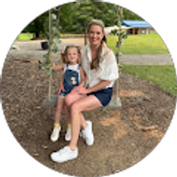 Profile photo of Lindsey Gifford