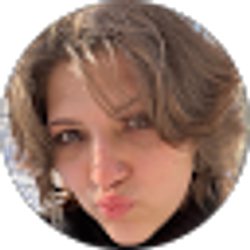 Profile photo of MaKenzie Van