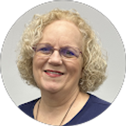 Profile photo of Joan Ray