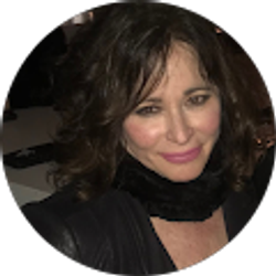 Profile photo of Suzanne Phillips