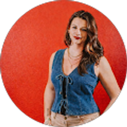 Profile photo of Emily Bayles