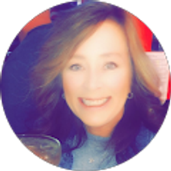 Profile photo of Tracey Eakes