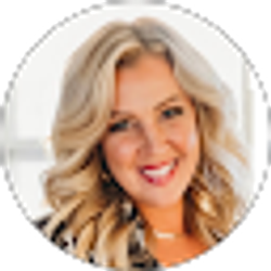 Profile photo of Nicole Pettyjohn
