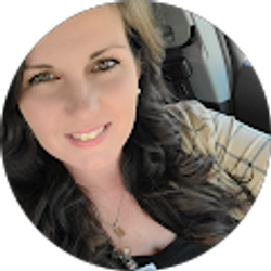 Profile photo of Julie Arnce