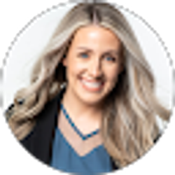 Profile photo of Hannah Hendry