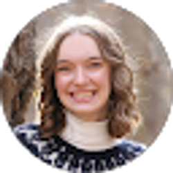 Profile photo of Hailee Davis
