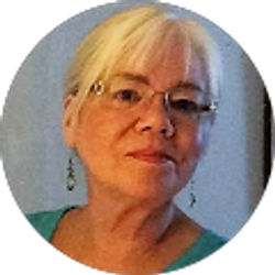 Profile photo of Roxanne Brune