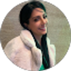 Profile photo of Roxy Rafayelyan