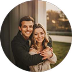 Profile photo of Joey and Lara