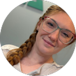 Profile photo of Holly Pippen