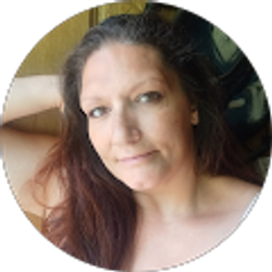 Profile photo of April Robbins