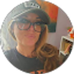 Profile photo of Lisa Earhart