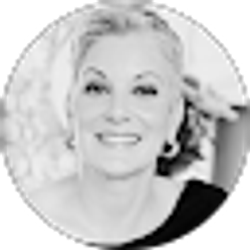 Profile photo of Danielle Mason