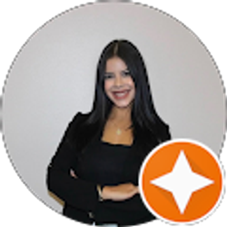 Profile photo of Estefanny Flores