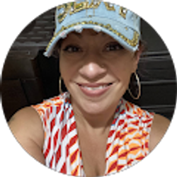 Profile photo of Jennifer Falcon