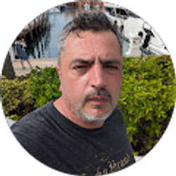 Profile photo of Gibran Flores