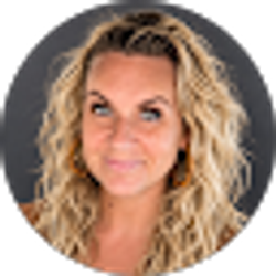 Profile photo of Lauren Neyra