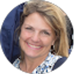 Profile photo of Lynne Adams
