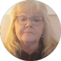 Profile photo of Scarlett Thompson