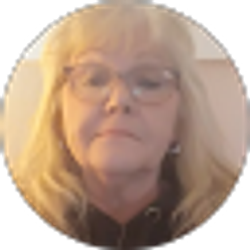 Profile photo of Scarlett Thompson