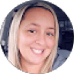 Profile photo of Lorie Eads