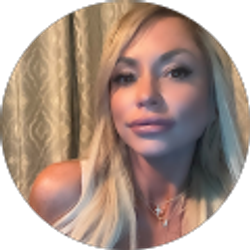 Profile photo of Amy Razouk