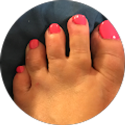 Profile photo of Ms. Pretty Arches feet-raine
