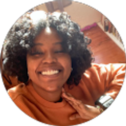 Profile photo of Holly Pacius