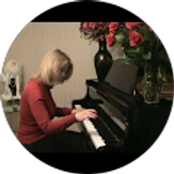 Profile photo of Lauren Parrott