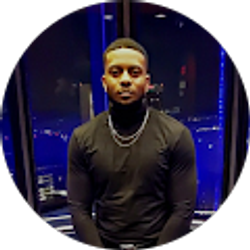 Profile photo of Dee Johnson