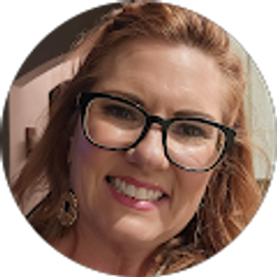 Profile photo of Leslie Scerbo