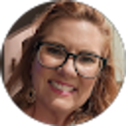 Profile photo of Leslie Scerbo