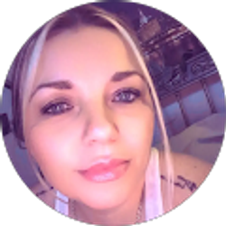 Profile photo of Amanda