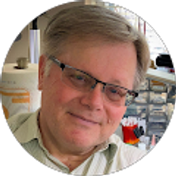 Profile photo of Dennis Tennant