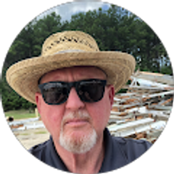Profile photo of Dennis Saunders