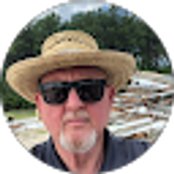 Profile photo of Dennis Saunders