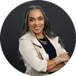 Profile photo of Courtney Powell