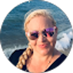 Profile photo of Stacey Lyons