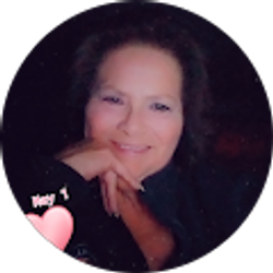 Profile photo of Tracey Mullins