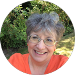 Profile photo of Shelly Gray