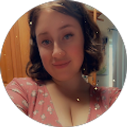 Profile photo of Taylor Tran