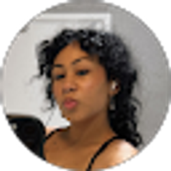 Profile photo of Nicky Lowry