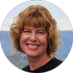 Profile photo of Ellen Peterson