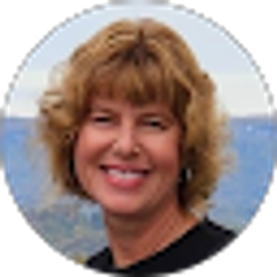 Profile photo of Ellen Peterson