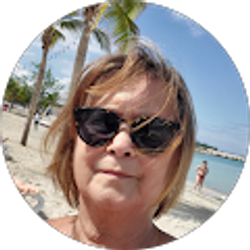 Profile photo of Donna