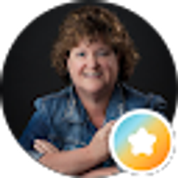 Profile photo of Renee Radcliff Sinclair