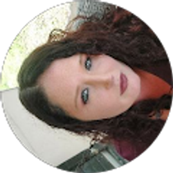 Profile photo of Stephanie Vasquez