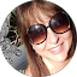 Profile photo of Lorrie Bennett
