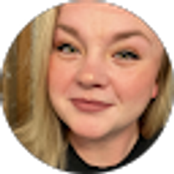 Profile photo of Amanda Roberts